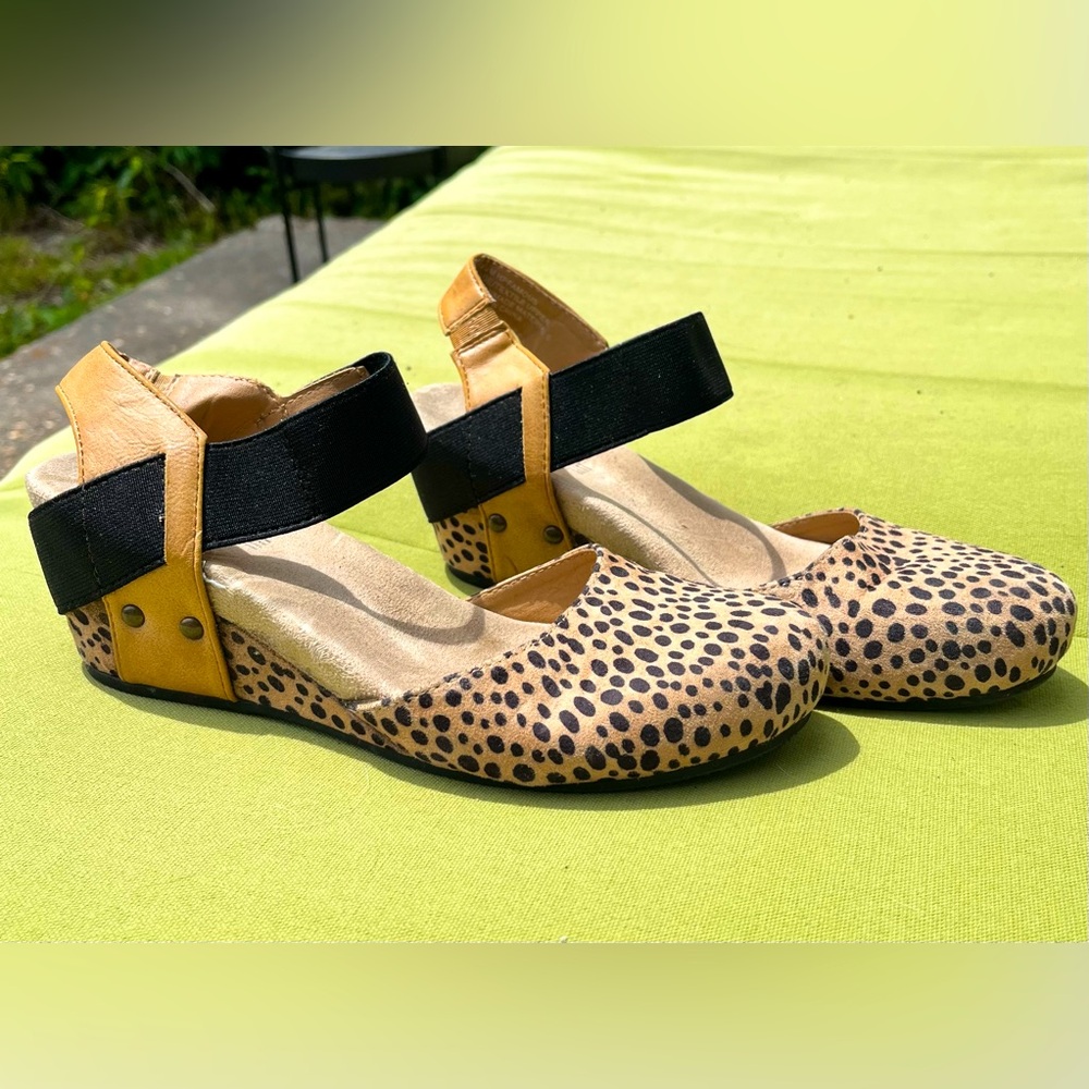 Leopard Print and Faux Leather Starppy Wedges 6.5